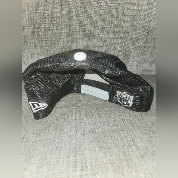 Las Vegas Raiders Breathable New Era Snapback - Picture 4 of 7
